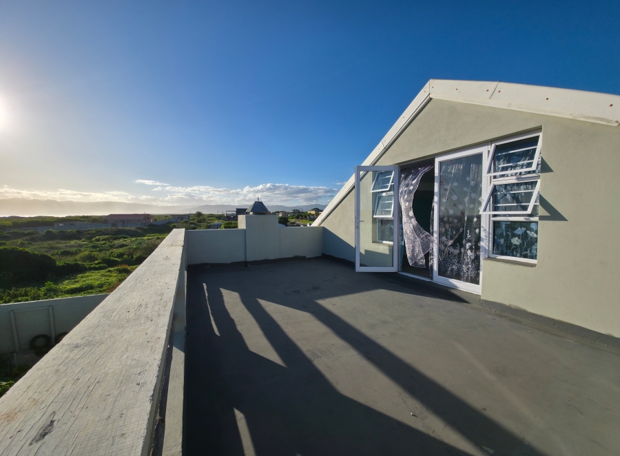 5 Bedroom Property for Sale in Hawston Western Cape